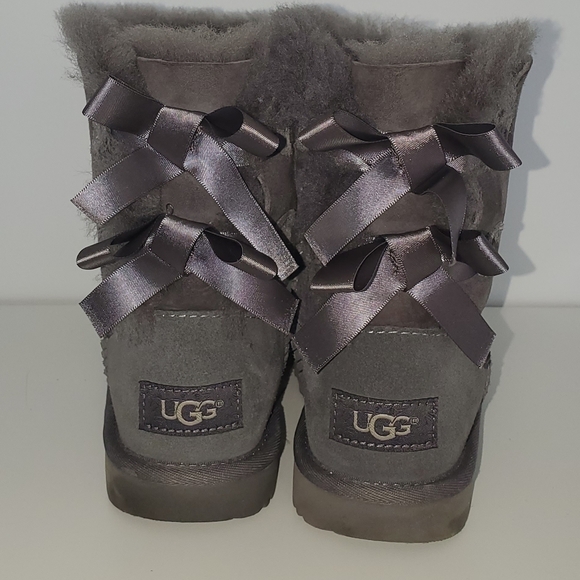 UGG Boots - Picture 3 of 4